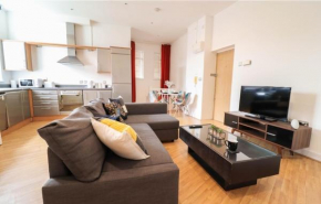 Large 1 Bedroom Apartment in Canning Town close to ExCeL London, 02 Arena, Canary Wharf with free parking